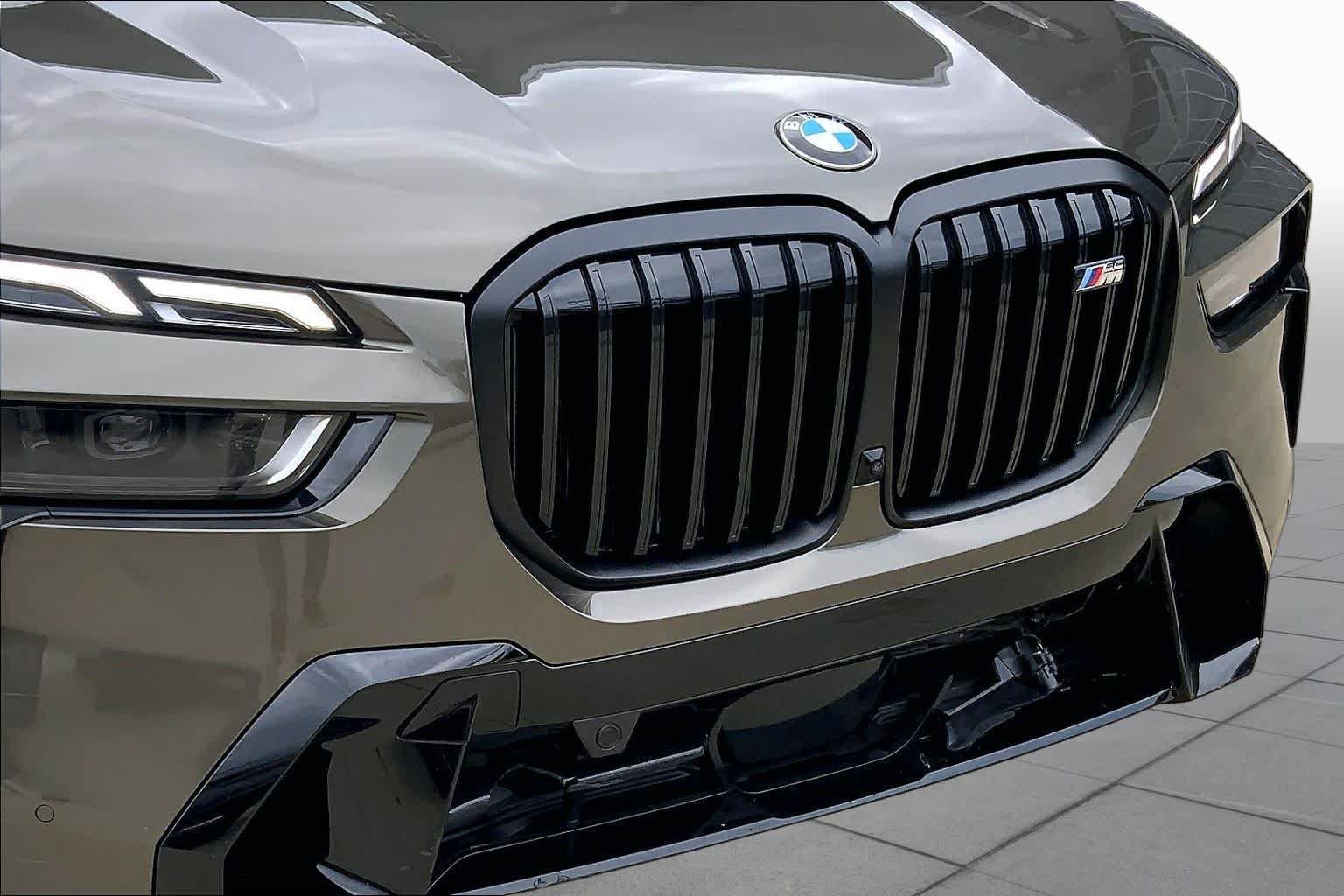 Used 2025 BMW X7 M60i AWD/4WD image 52