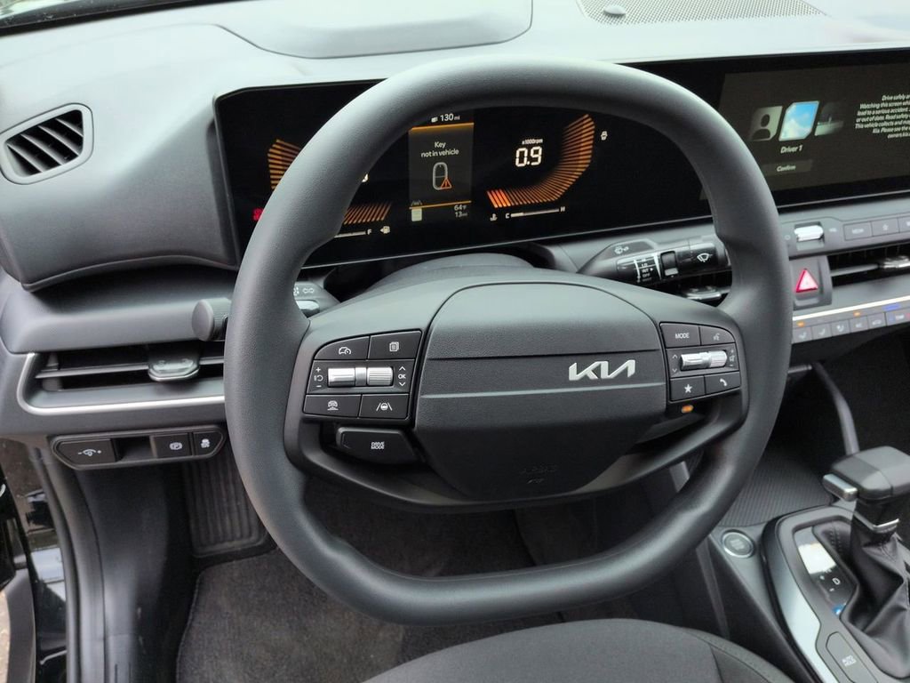New 2026 Kia K4 FWD image 11