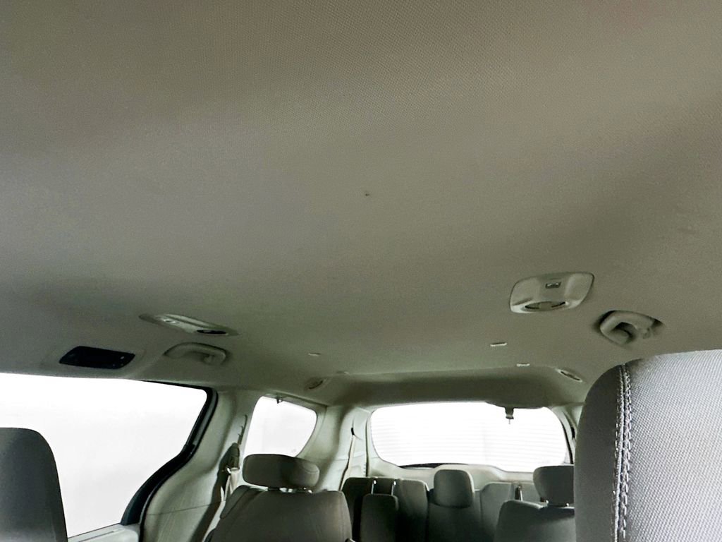 Used 2020 Chrysler Pacifica Touring image 21