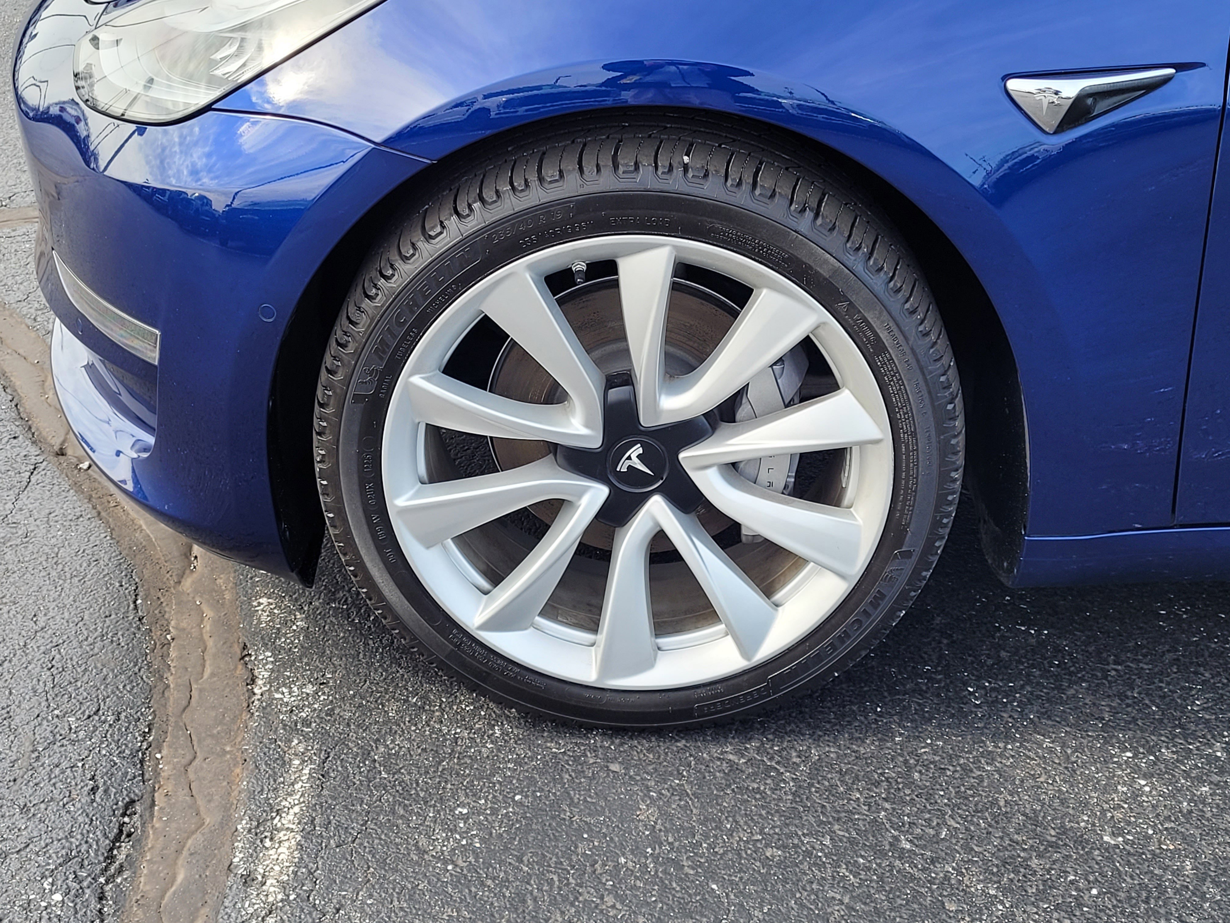 Used 2018 Tesla Model 3 Long Range image 11