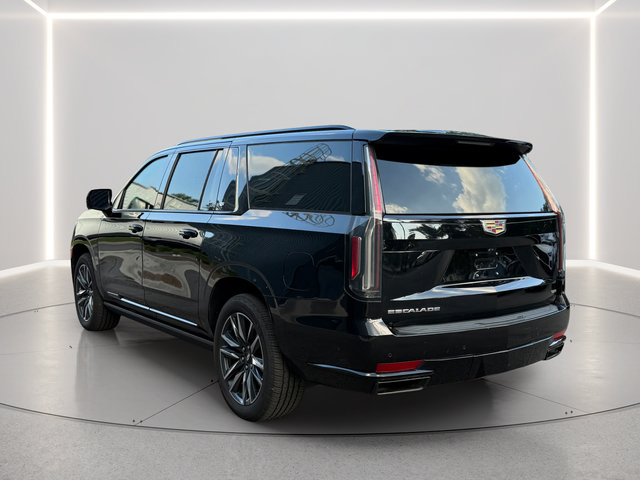 Used 2021 Cadillac Escalade ESV Sport w/ Driver Assist Tech Package AWD/4WD image 3