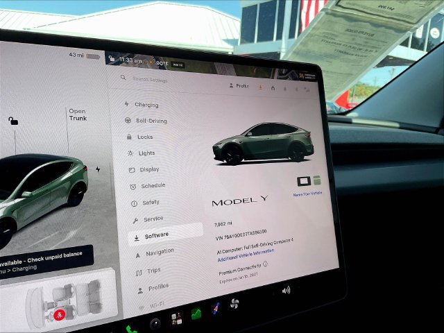 Used 2026 Tesla Model Y 2WD image 17
