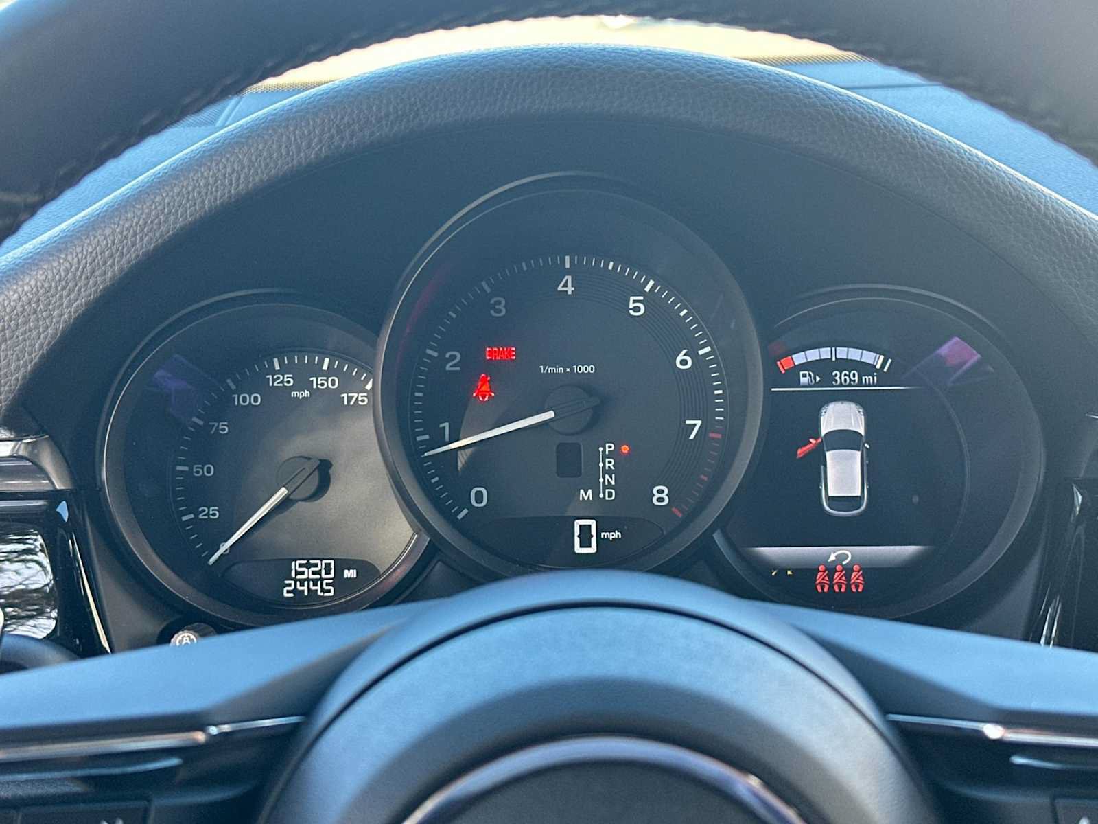 Certified 2025 Porsche Macan AWD/4WD image 26