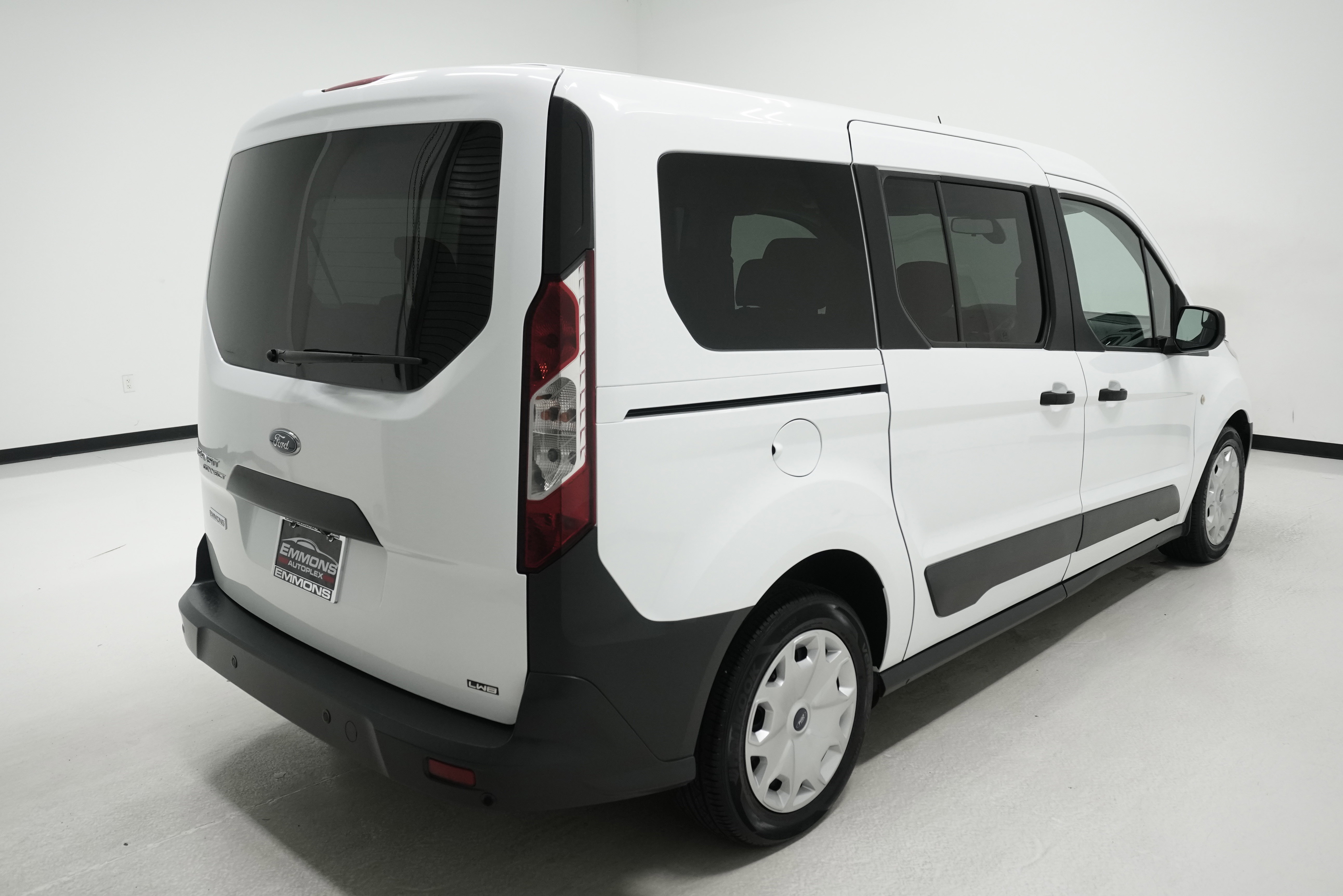 Used 2017 Ford Transit Connect XL image 3