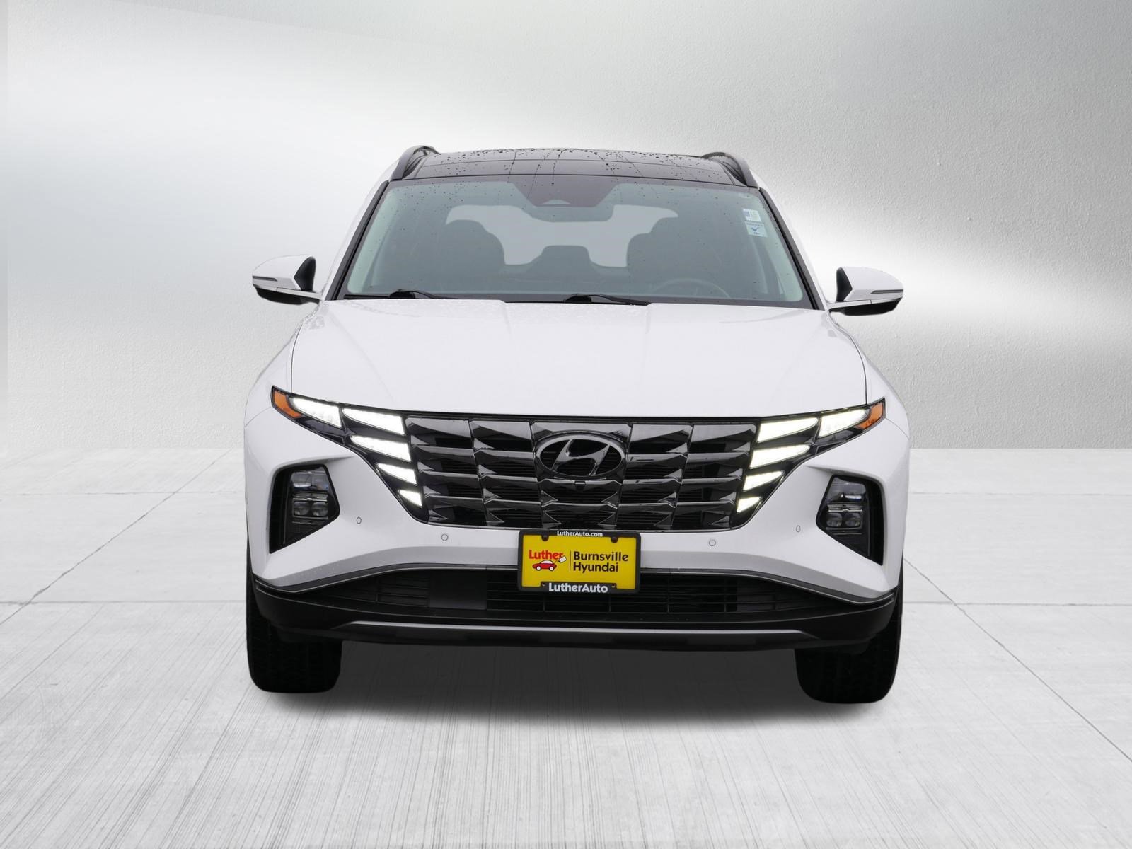 Certified 2024 Hyundai Tucson Limited AWD/4WD image 2
