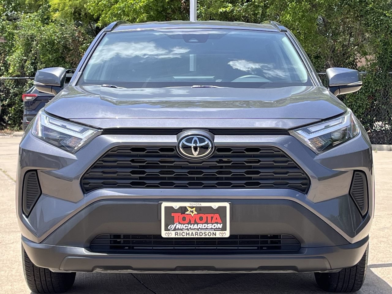 Used 2025 Toyota RAV4 XLE FWD image 7