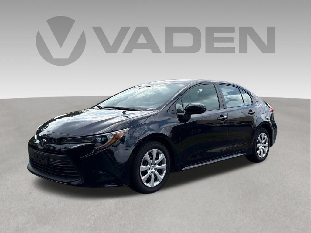 Used 2024 Toyota Corolla LE FWD image 1