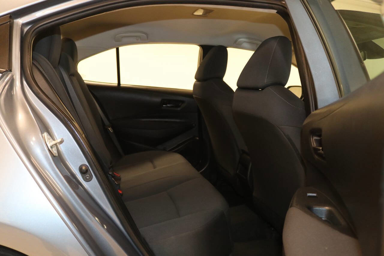 Used 2022 Toyota Corolla LE image 19