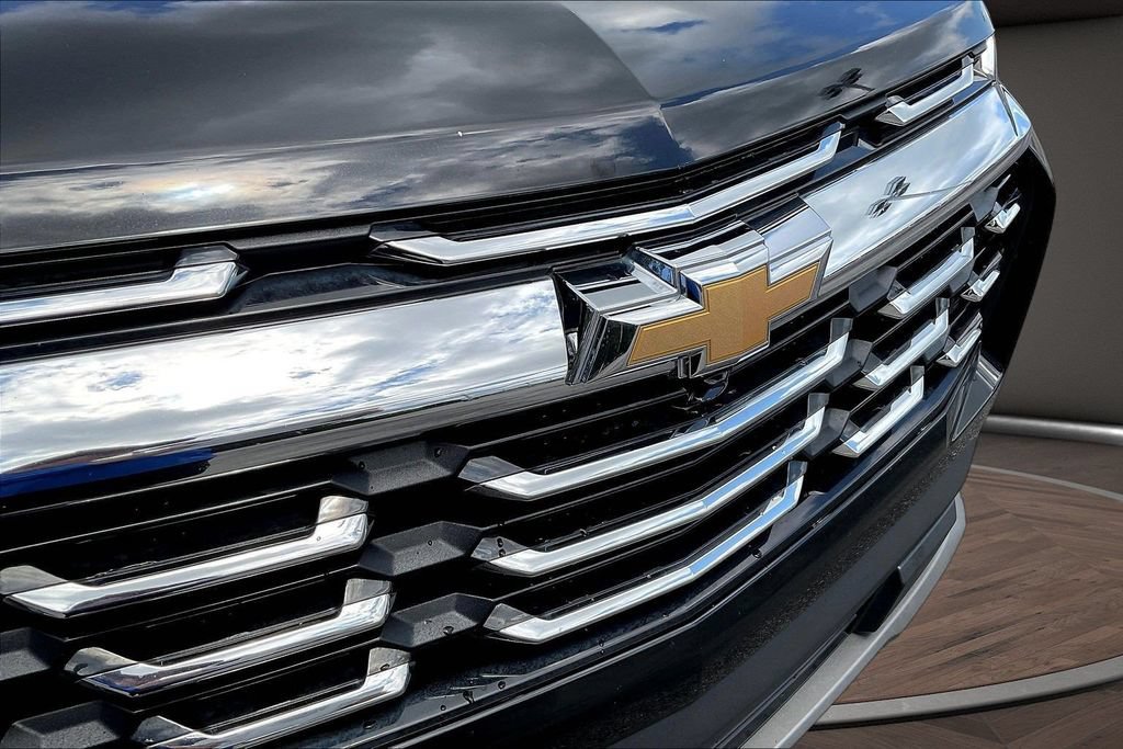 Used 2025 Chevrolet Equinox LT FWD image 35