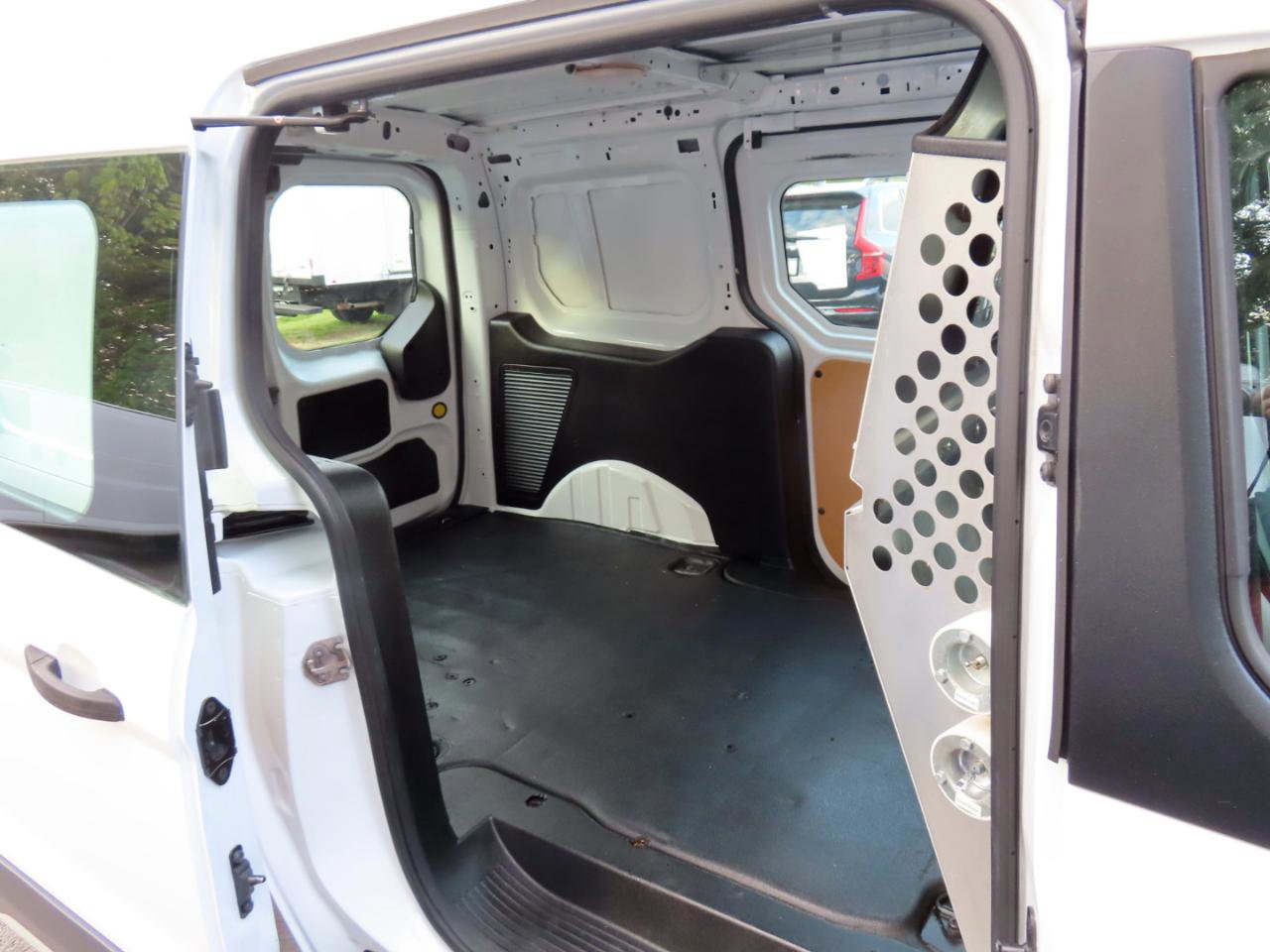 Used 2015 Ford Transit Connect XL FWD image 21