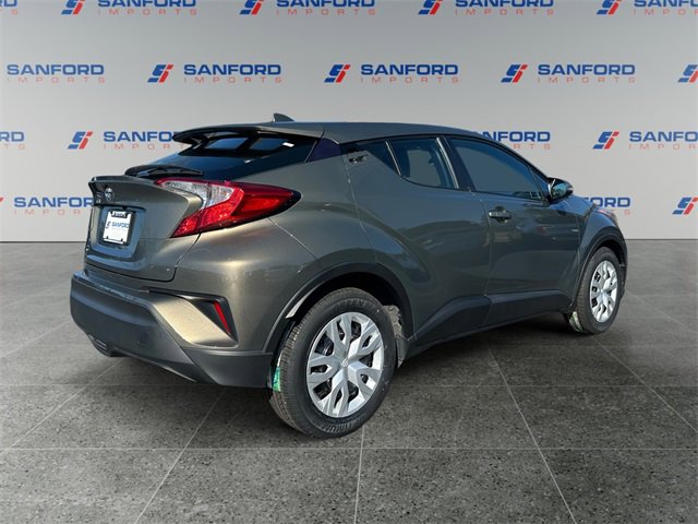 Used 2021 Toyota C-HR LE image 5