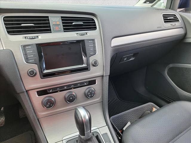 Used 2015 Volkswagen Golf TDI SE FWD image 19