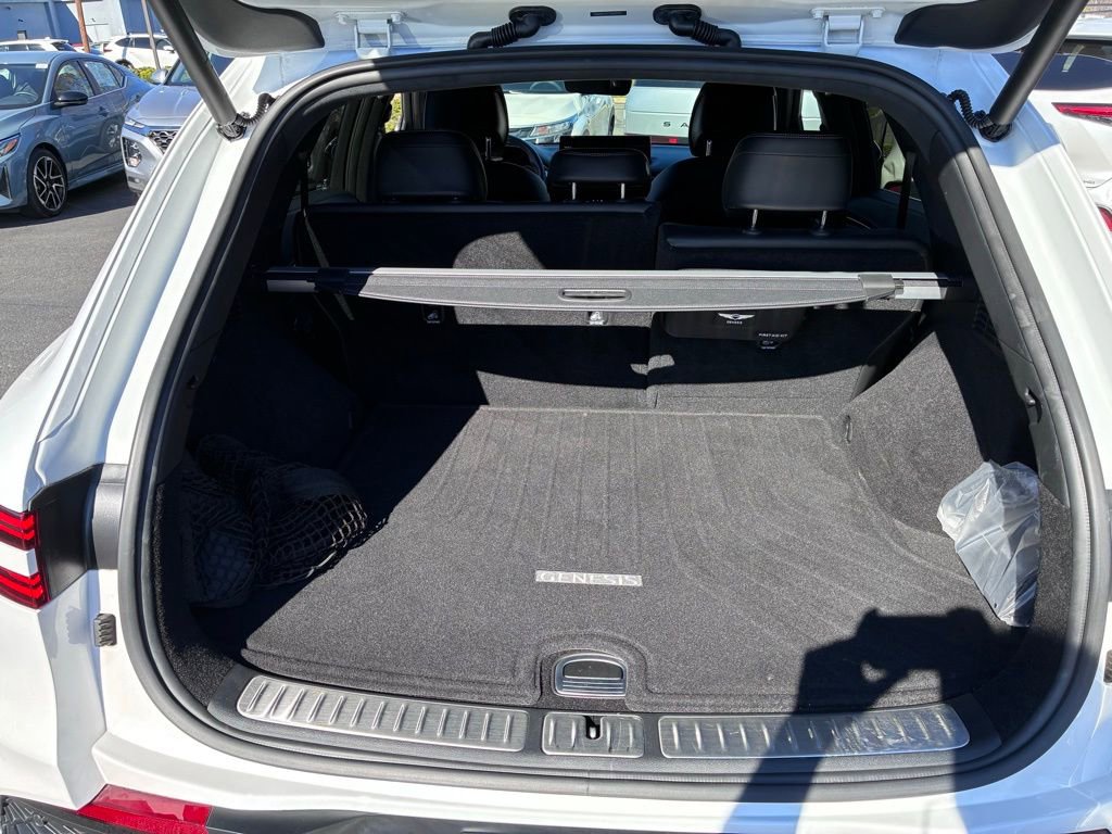 Used 2025 Genesis GV70 3.5T Sport w/ Sport Advanced Package image 12