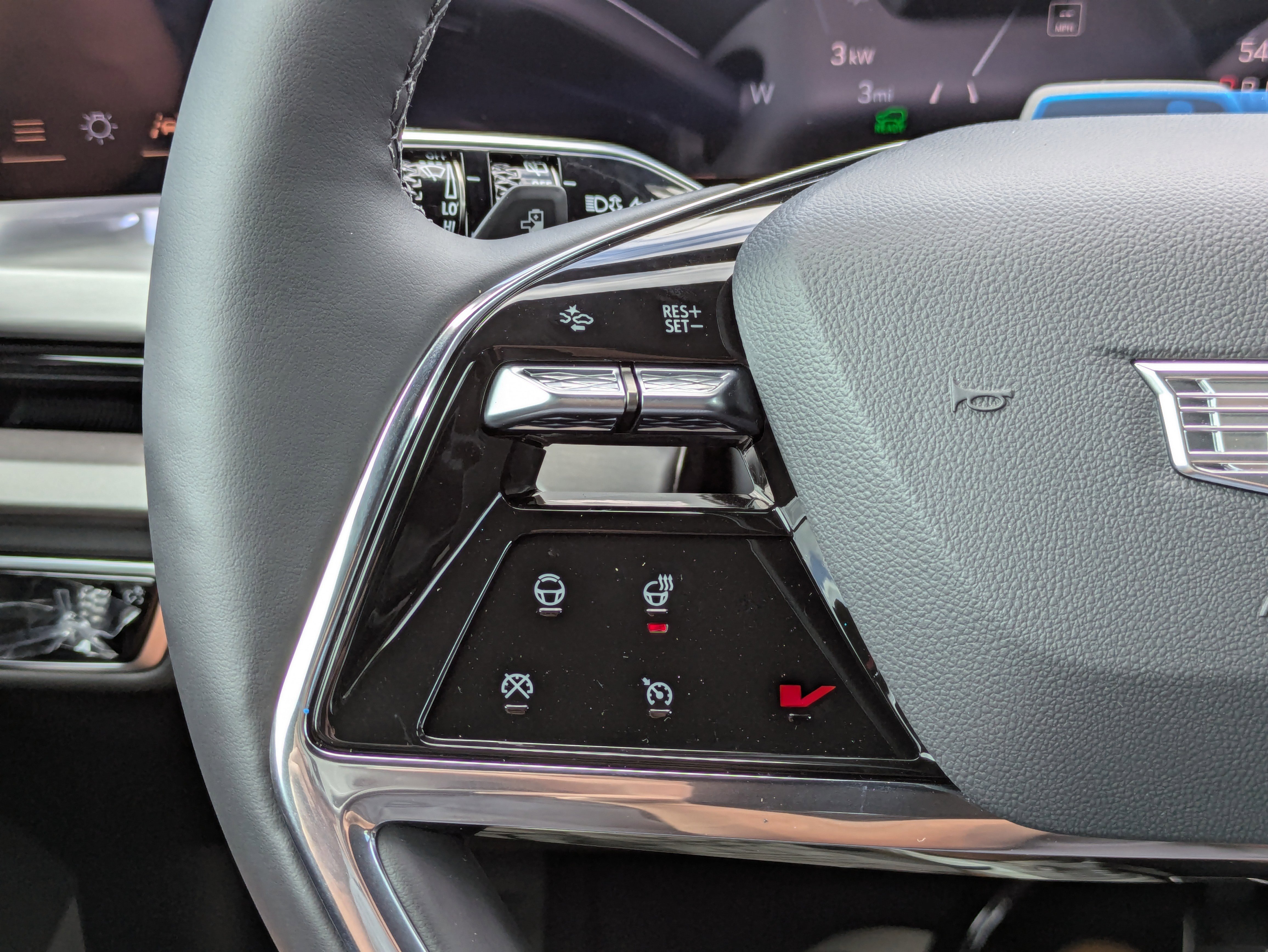 New 2026 Cadillac Vistiq Luxury w/ LPO, Floor Liner Package image 17