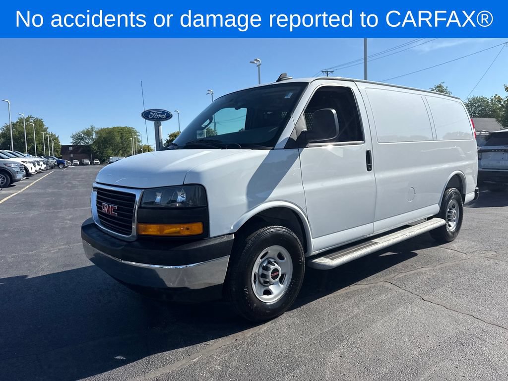 Used 2025 GMC Savana 2500 w/ Driver Convenience Package RWD image 2