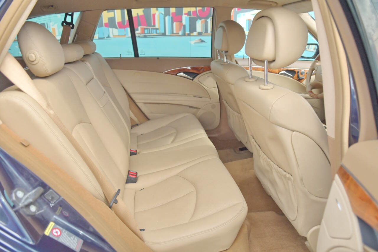 Used 2009 Mercedes-Benz E 350 4MATIC Wagon image 34