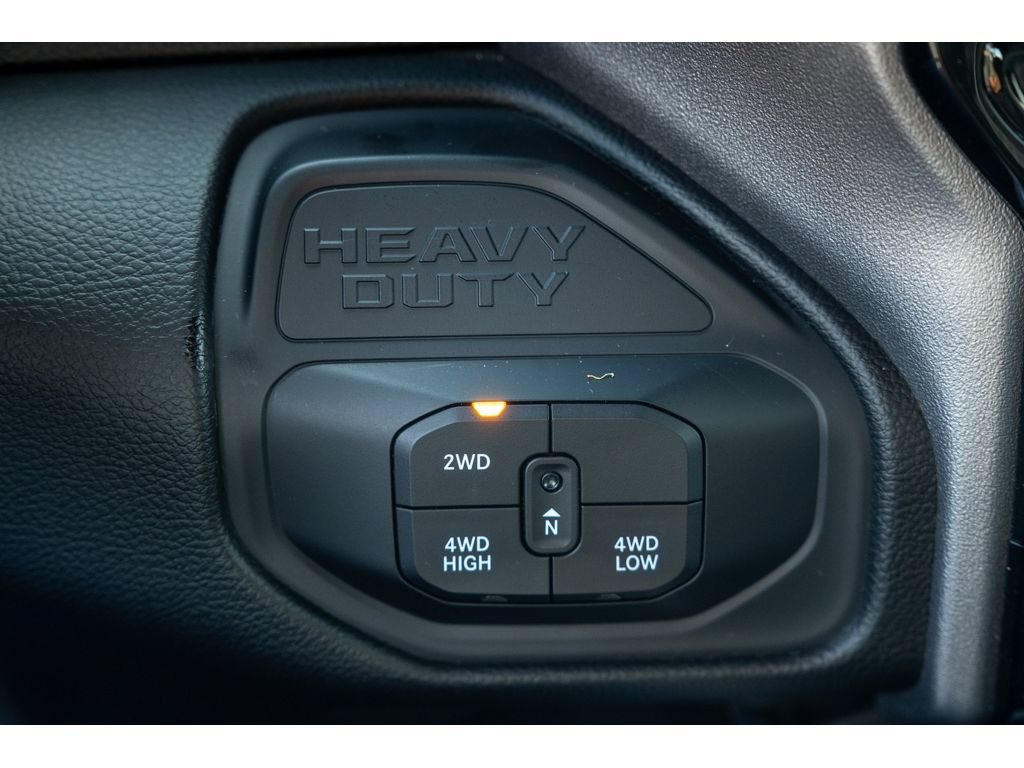 Used 2025 RAM 2500 Laramie AWD/4WD image 29