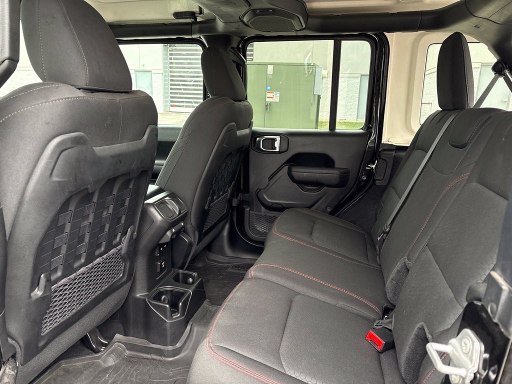 Used 2022 Jeep Wrangler Unlimited Rubicon w/ Dual Top Group AWD/4WD image 19