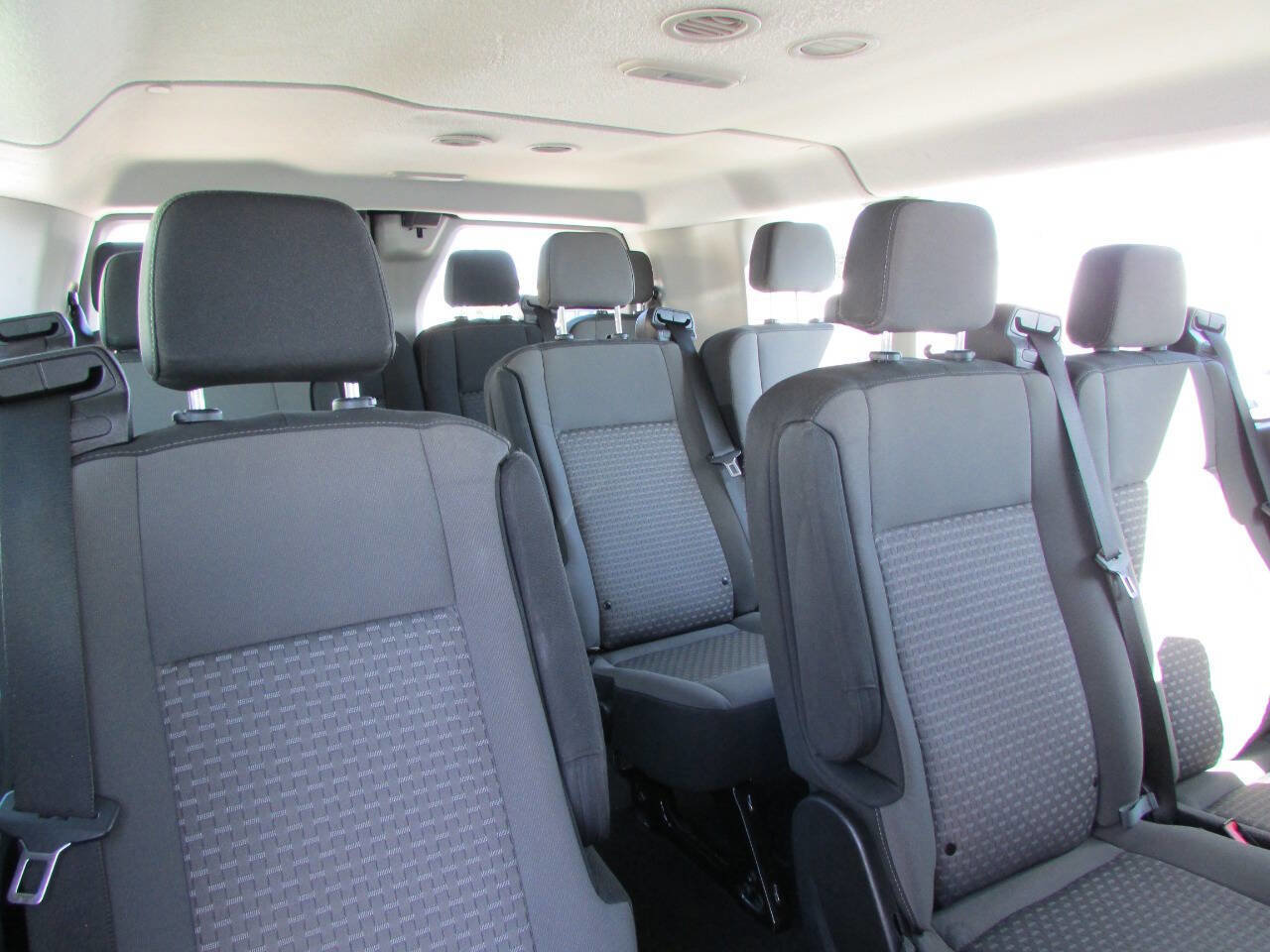 Used 2023 Ford Transit 350 XLT image 24