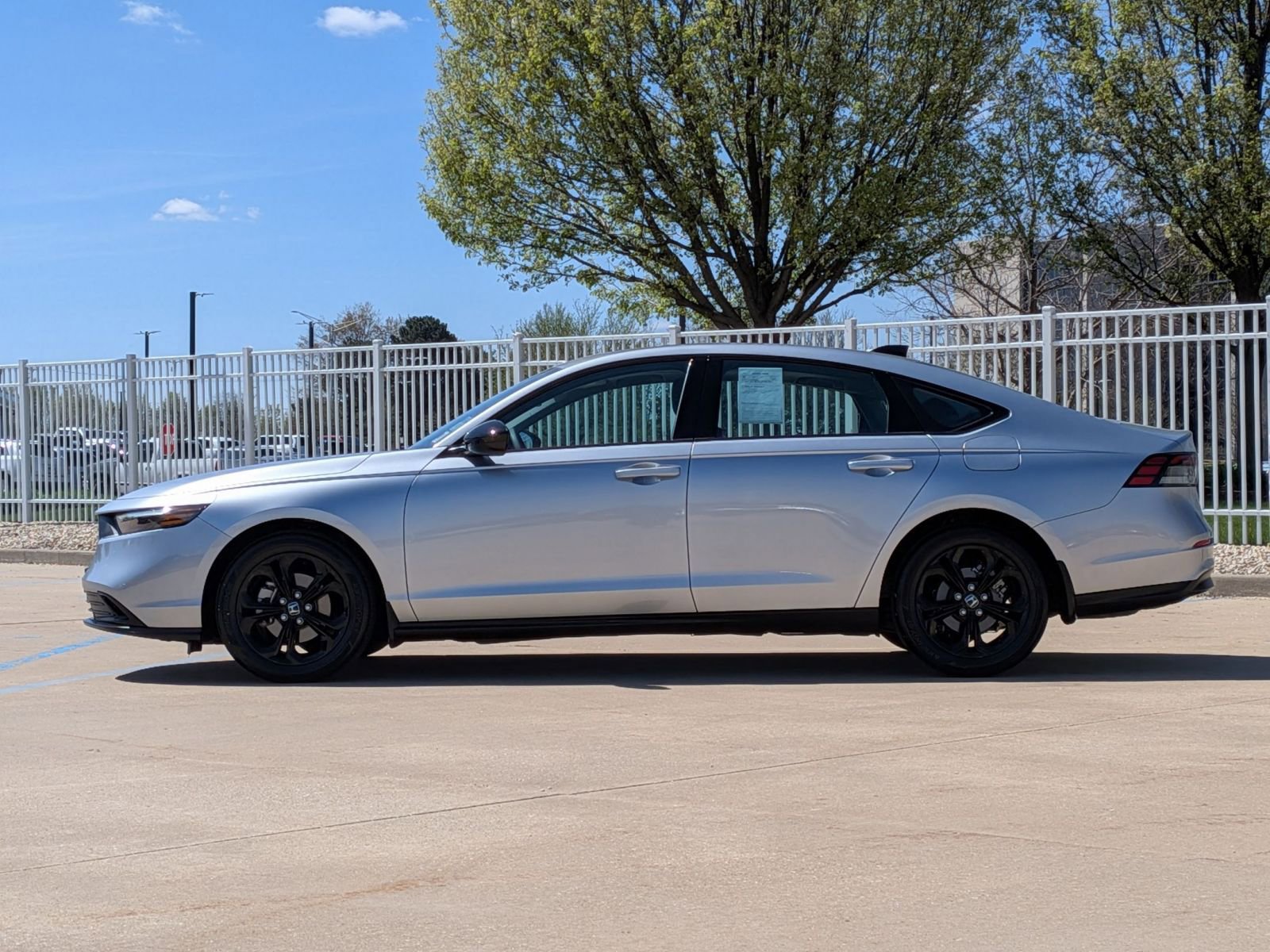 Certified 2025 Honda Accord SE image 9