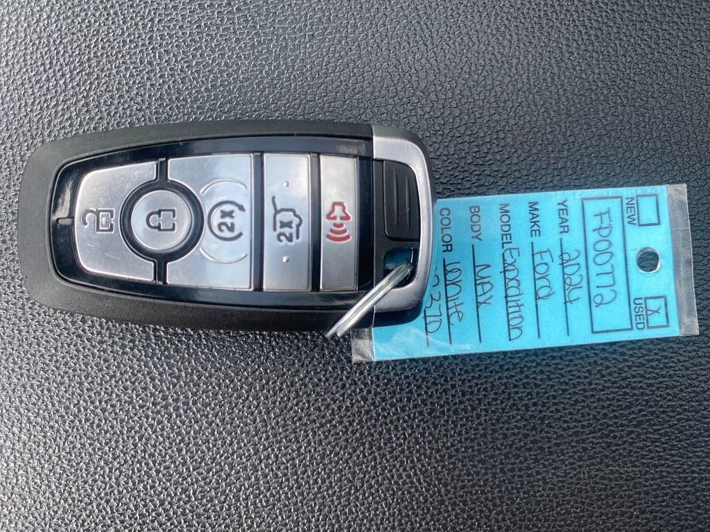 Used 2024 Ford Expedition Max Limited AWD/4WD image 16