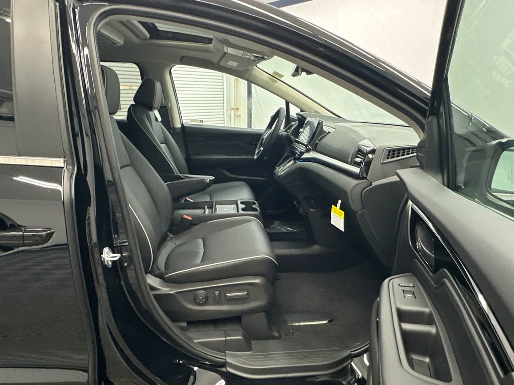 New 2026 Honda Odyssey Touring image 16