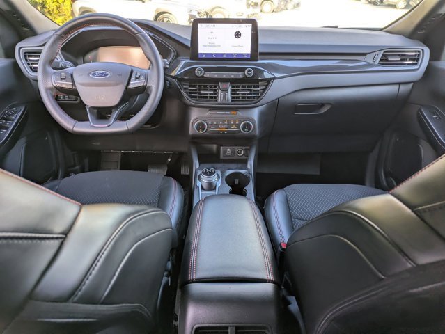 Used 2025 Ford Escape ST-Line image 19