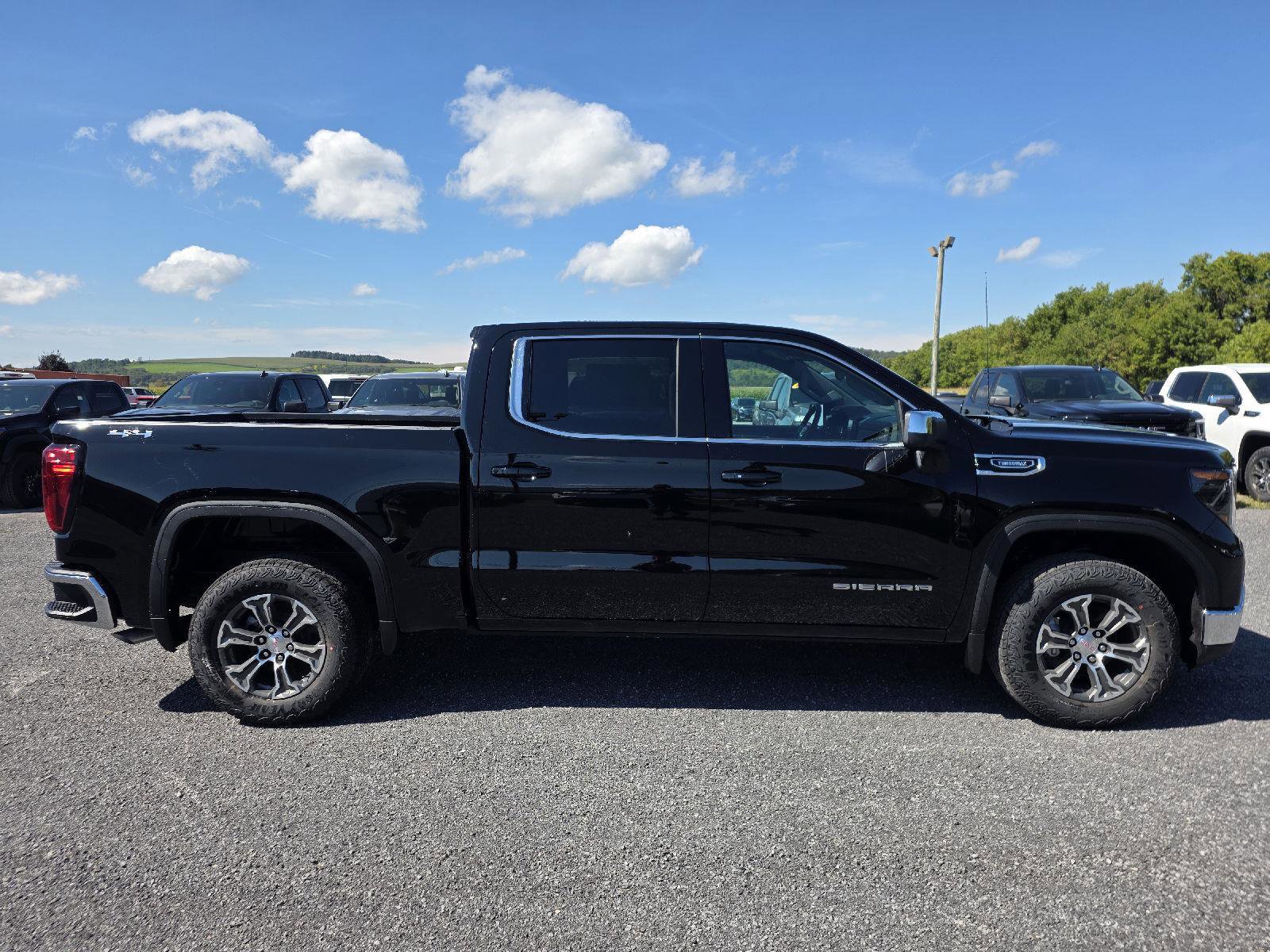 New 2026 GMC Sierra 1500 SLE image 6