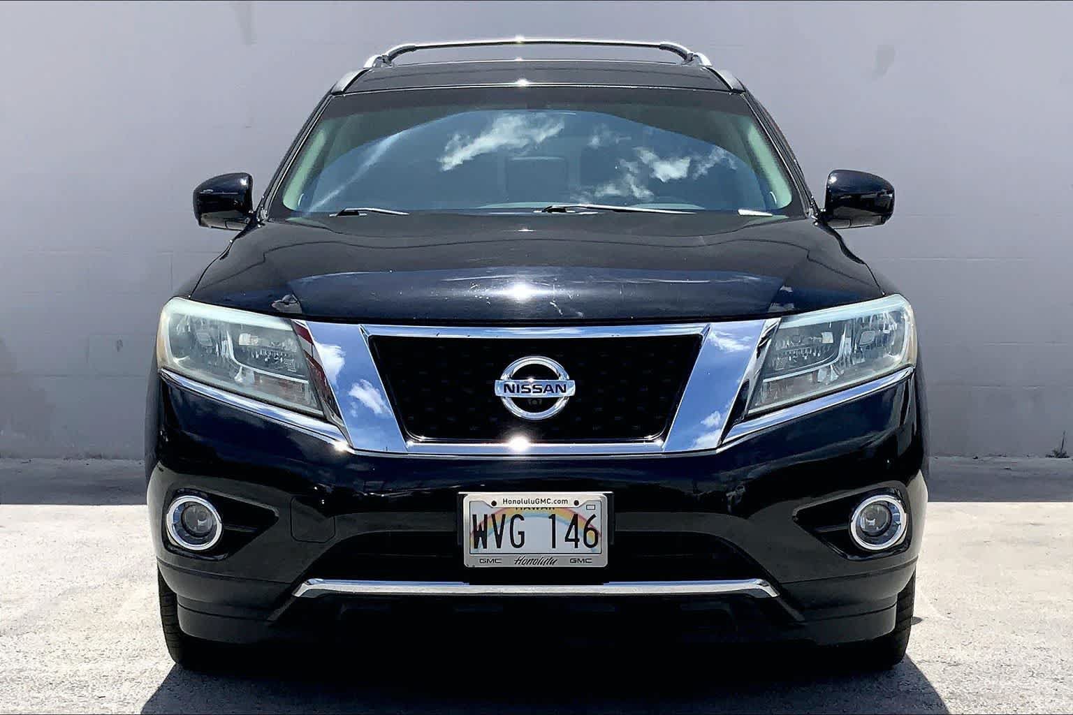 Used 2015 Nissan Pathfinder Platinum w/ Family Entertainment Package FWD image 6