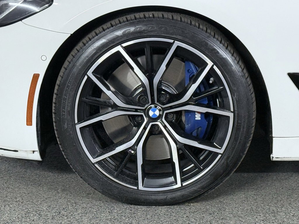 Used 2021 BMW M550i xDrive w/ Premium Package image 17