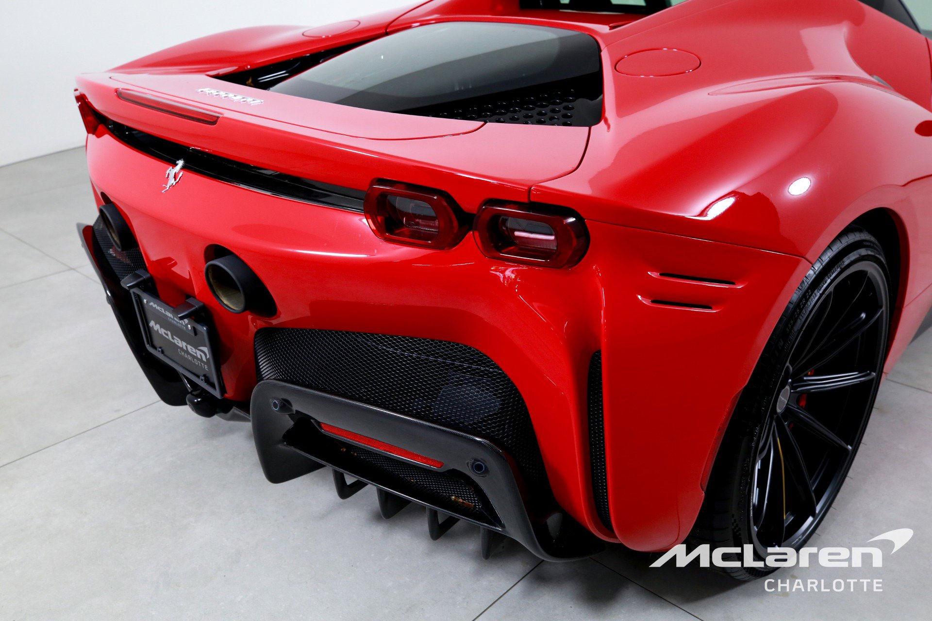 Used 2021 Ferrari SF90 Stradale image 31