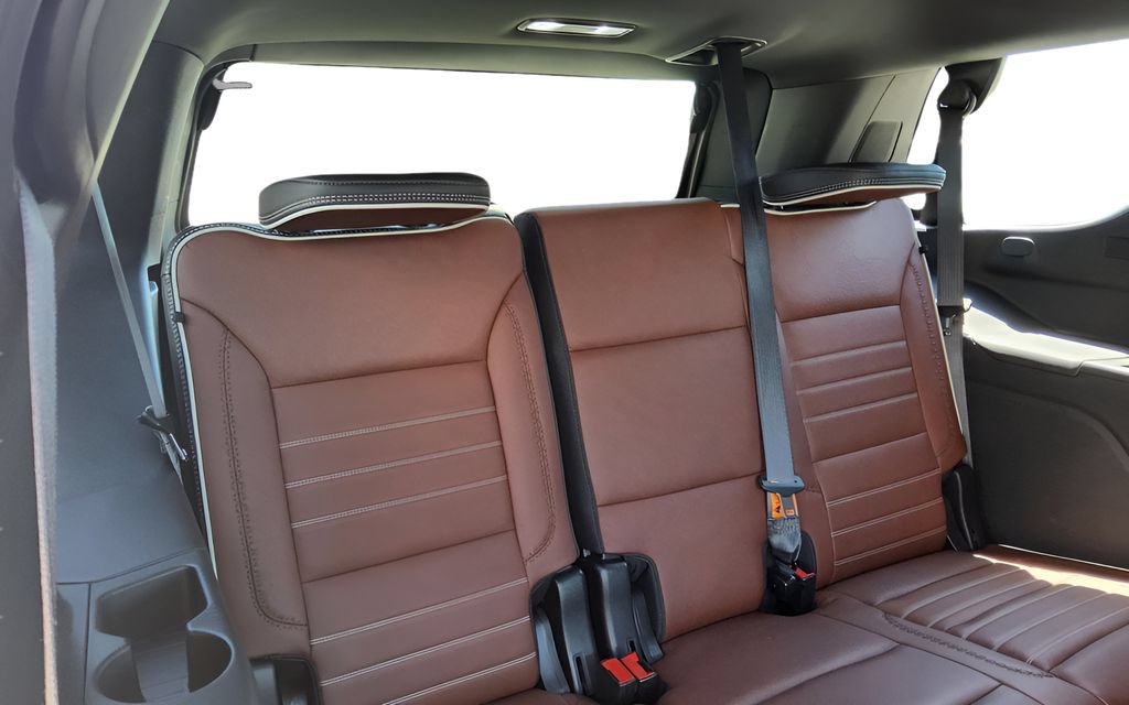 Used 2024 GMC Yukon Denali Ultimate AWD/4WD image 37