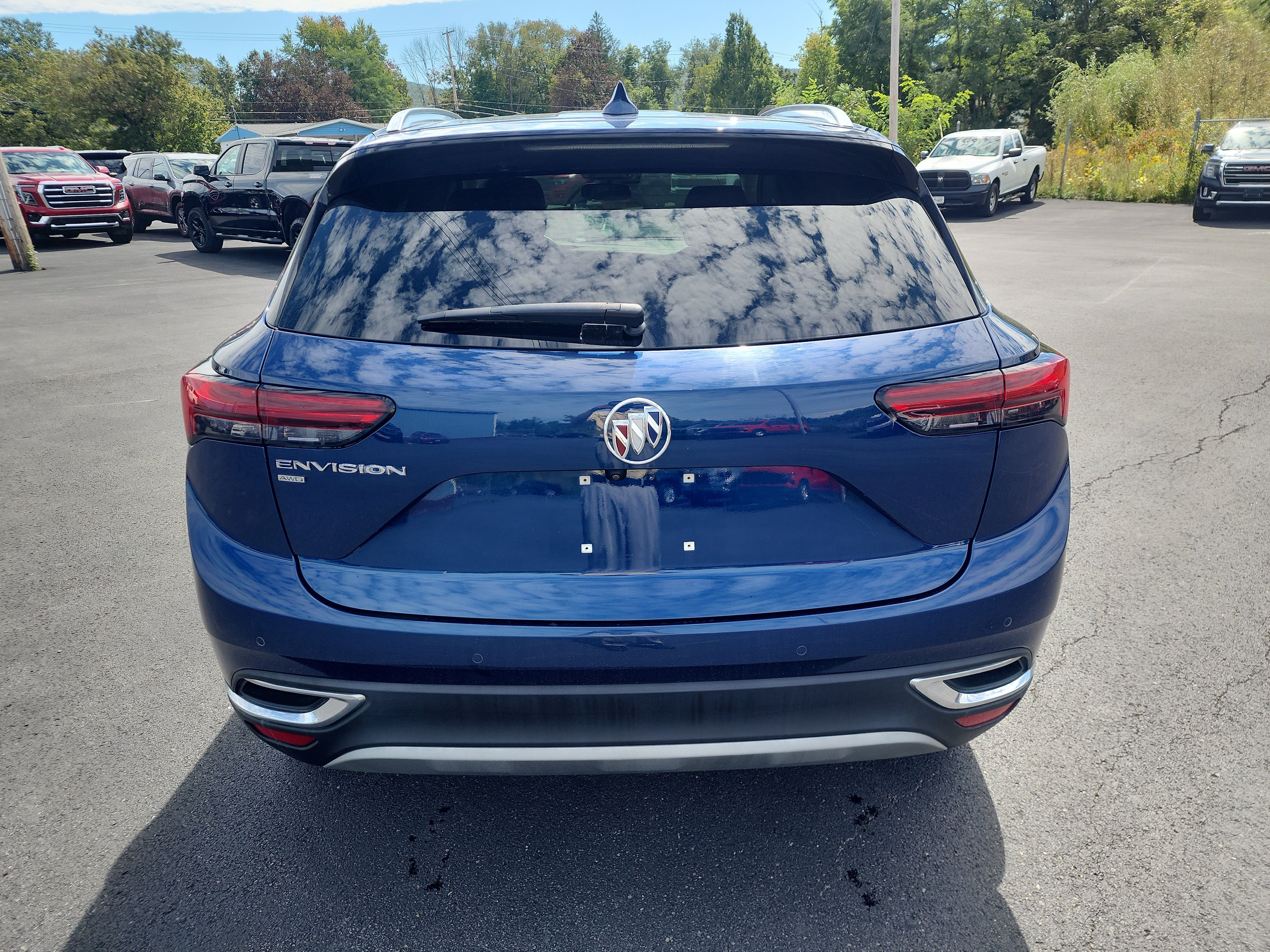 Certified 2022 Buick Envision Essence w/ Safety Package AWD/4WD image 7