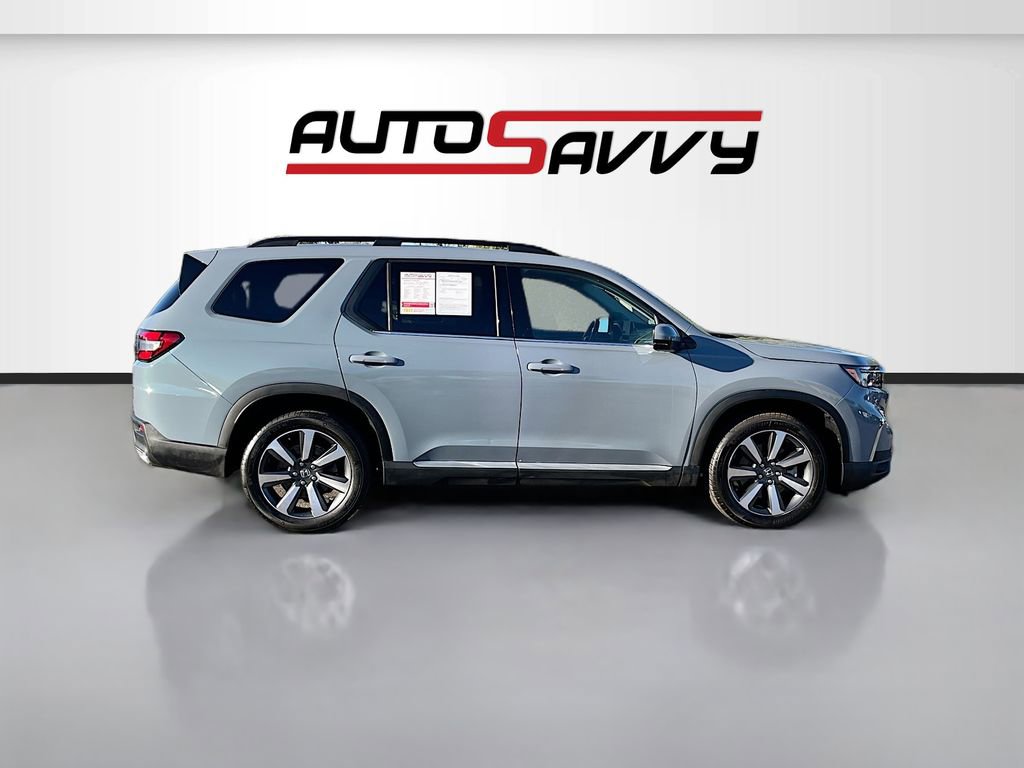 Used 2024 Honda Pilot Touring image 8