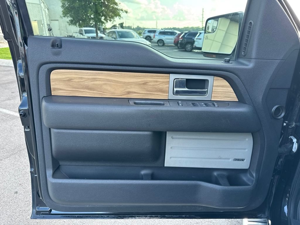 Used 2011 Ford F150 Lariat w/ Lariat Chrome Pkg RWD image 10