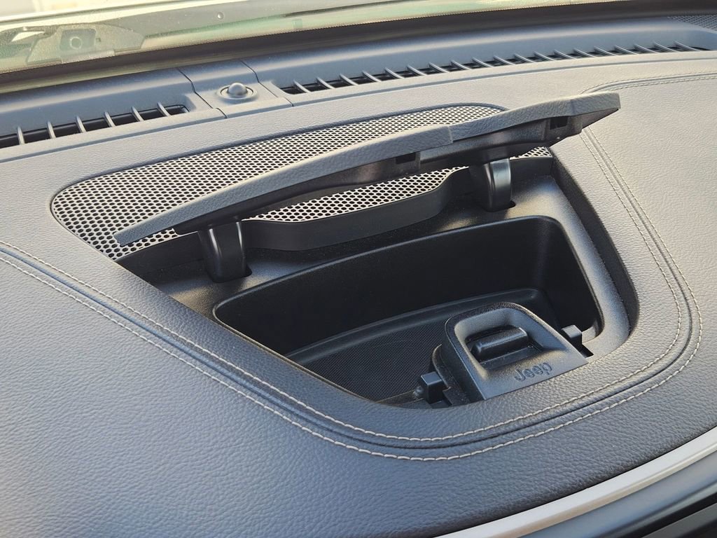 Used 2018 Jeep Cherokee Latitude image 25