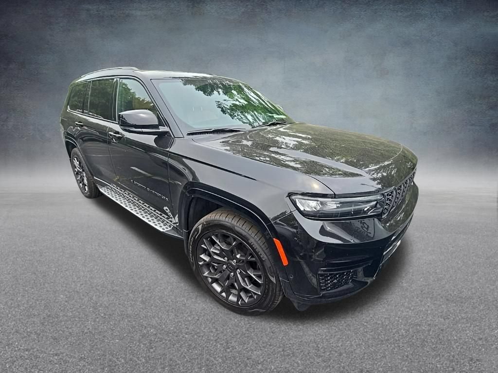 Used 2025 Jeep Grand Cherokee L Summit AWD/4WD image 2