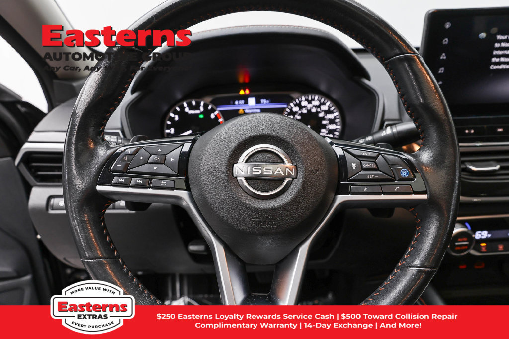 Used 2023 Nissan Altima 2.0 SR FWD image 11