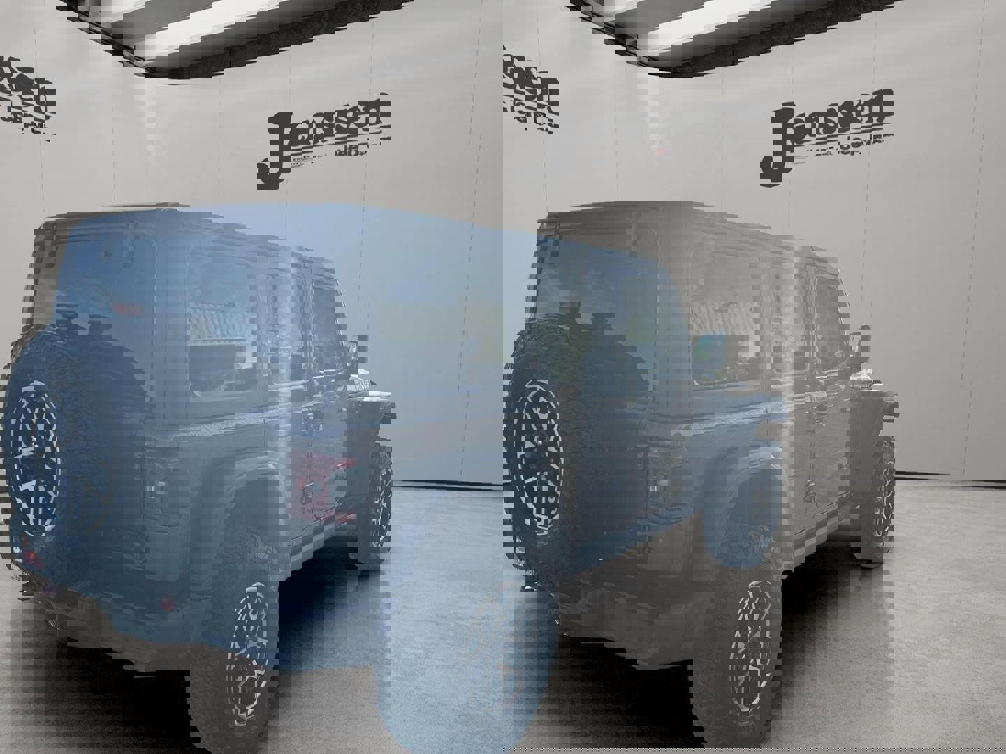 Used 2024 Jeep Wrangler Unlimited Rubicon image 4