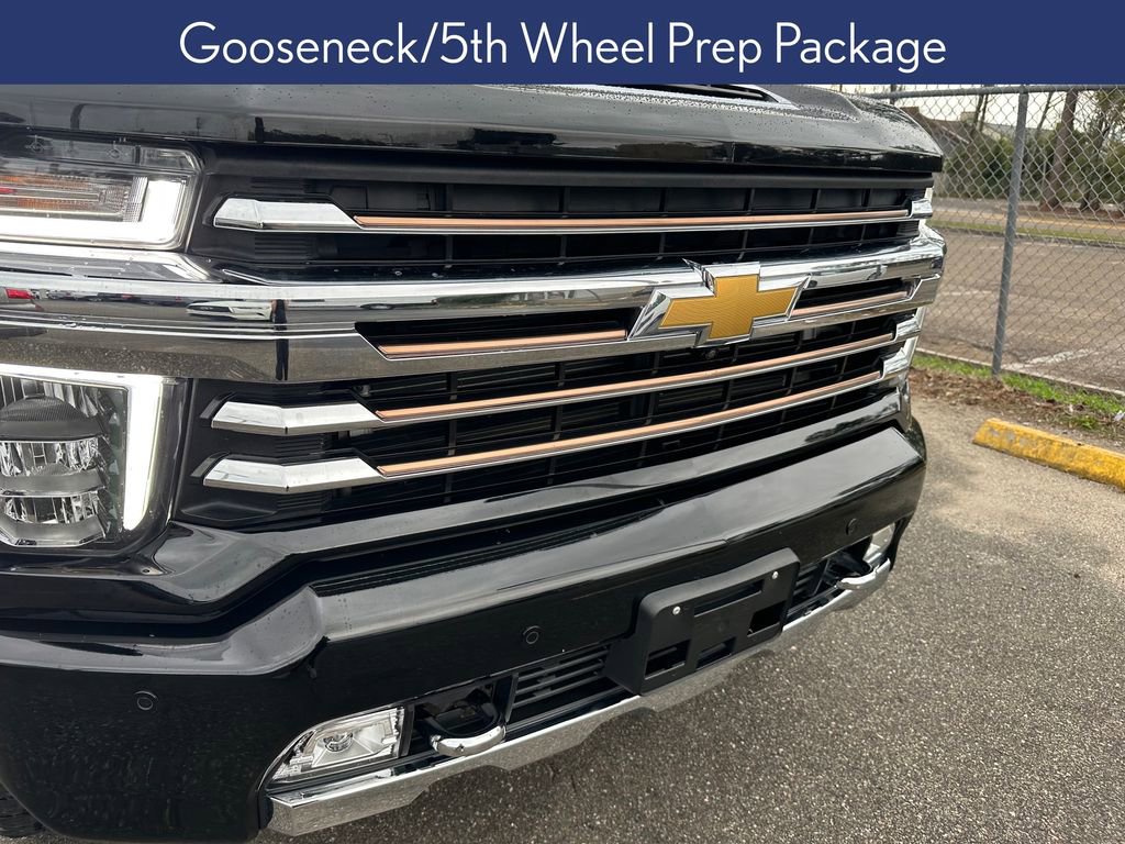 Used 2023 Chevrolet Silverado 2500 High Country w/ Z71 Off-Road Package image 14