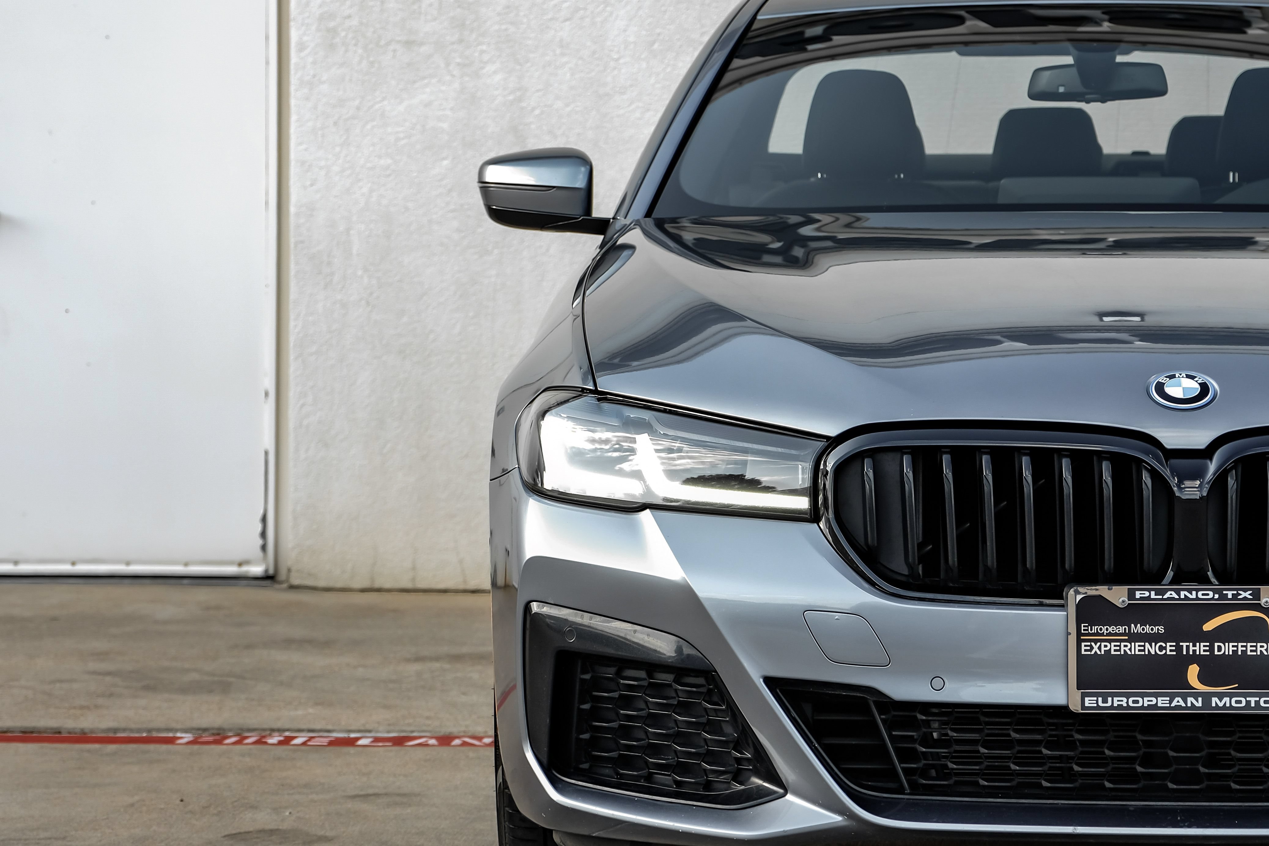 Used 2022 BMW 530e w/ M Sport Package RWD image 43
