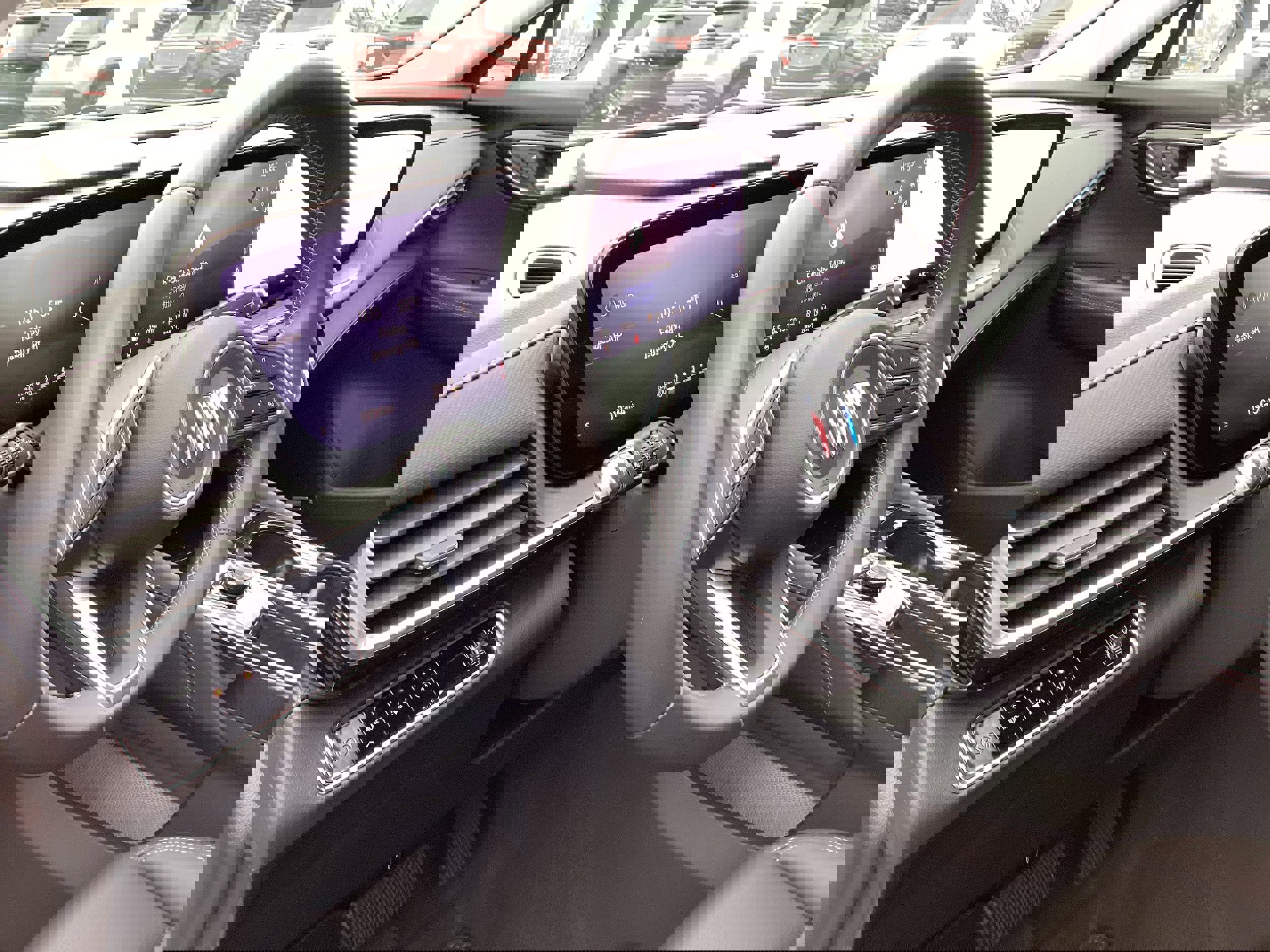 Used 2025 Buick Envision Preferred image 11