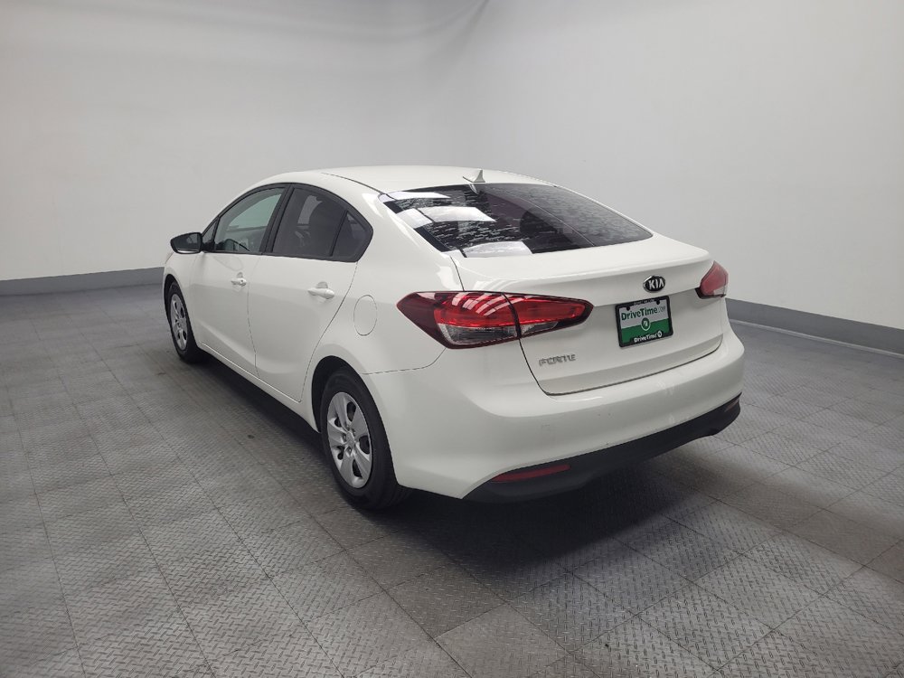 Used 2017 Kia Forte LX FWD image 5