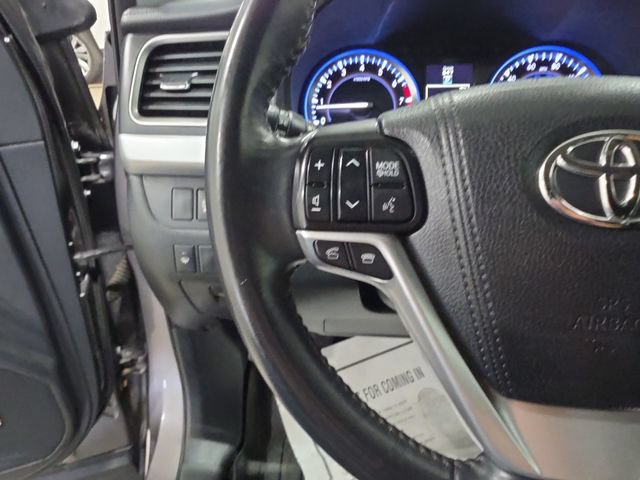 Used 2015 Toyota Highlander Limited AWD/4WD image 17