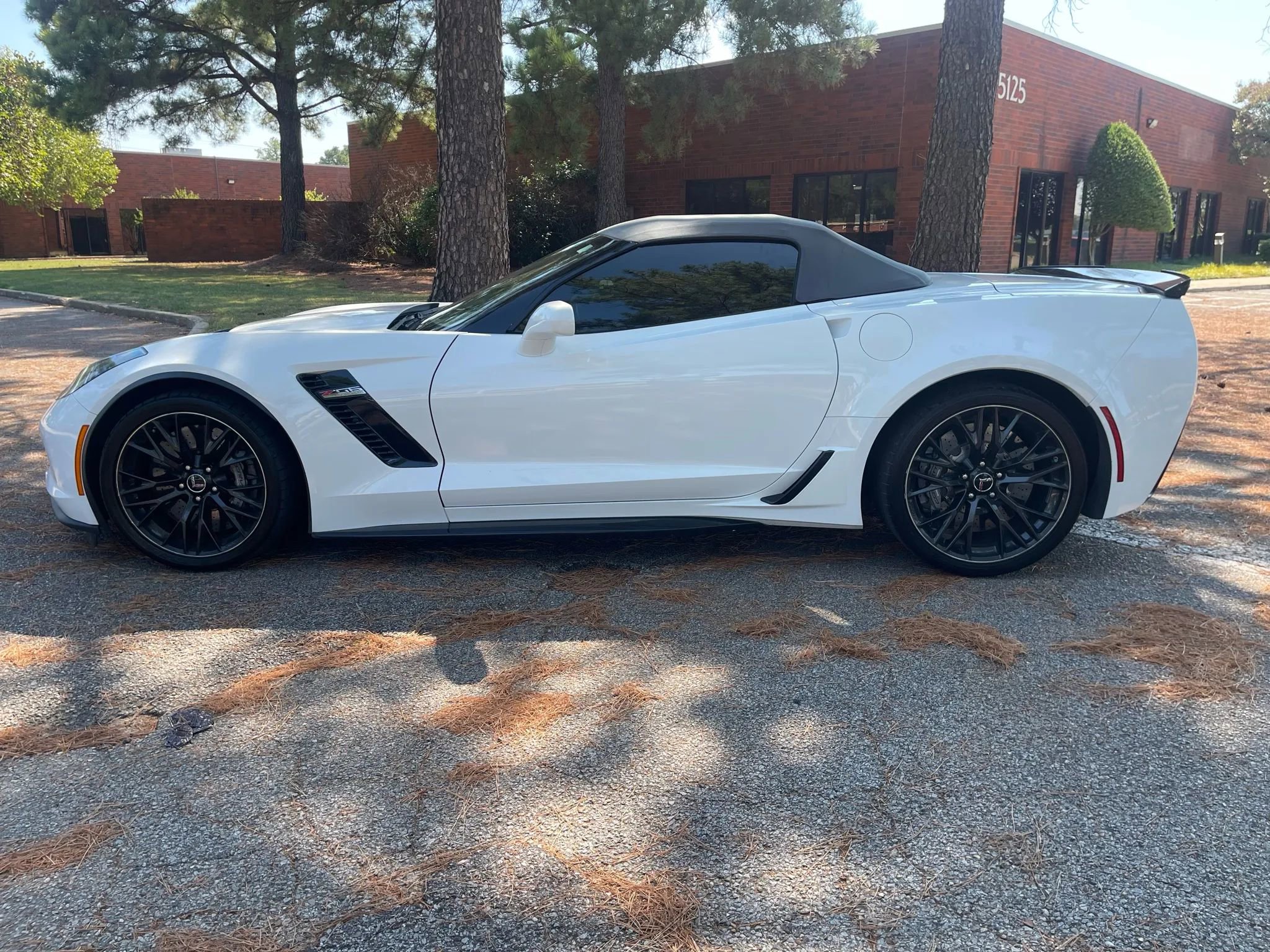Used 2017 Chevrolet Corvette Z06 image 2