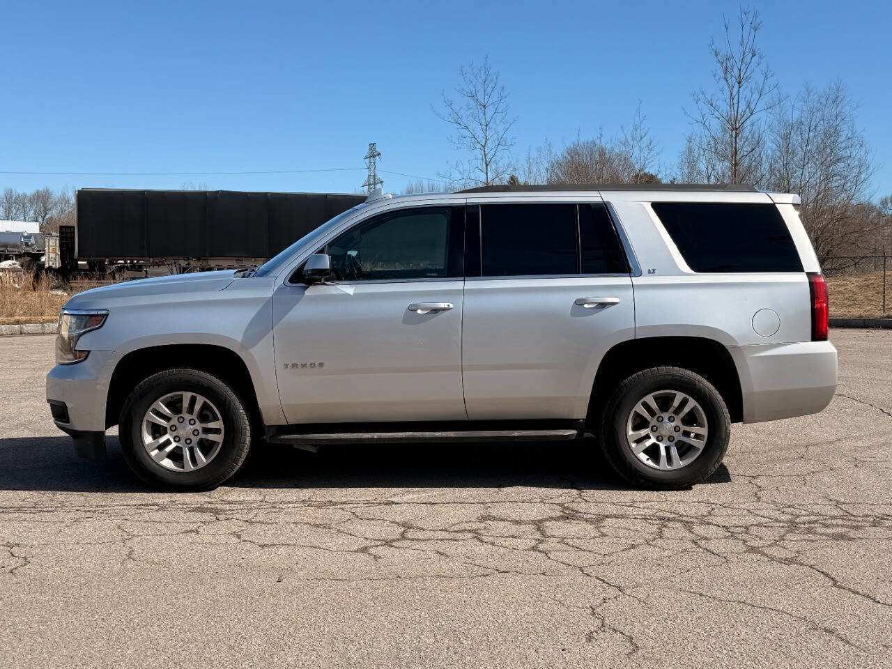 Used 2017 Chevrolet Tahoe LT image 2