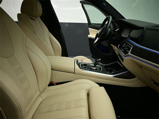 Used 2021 BMW X7 xDrive40i w/ Premium Package image 32