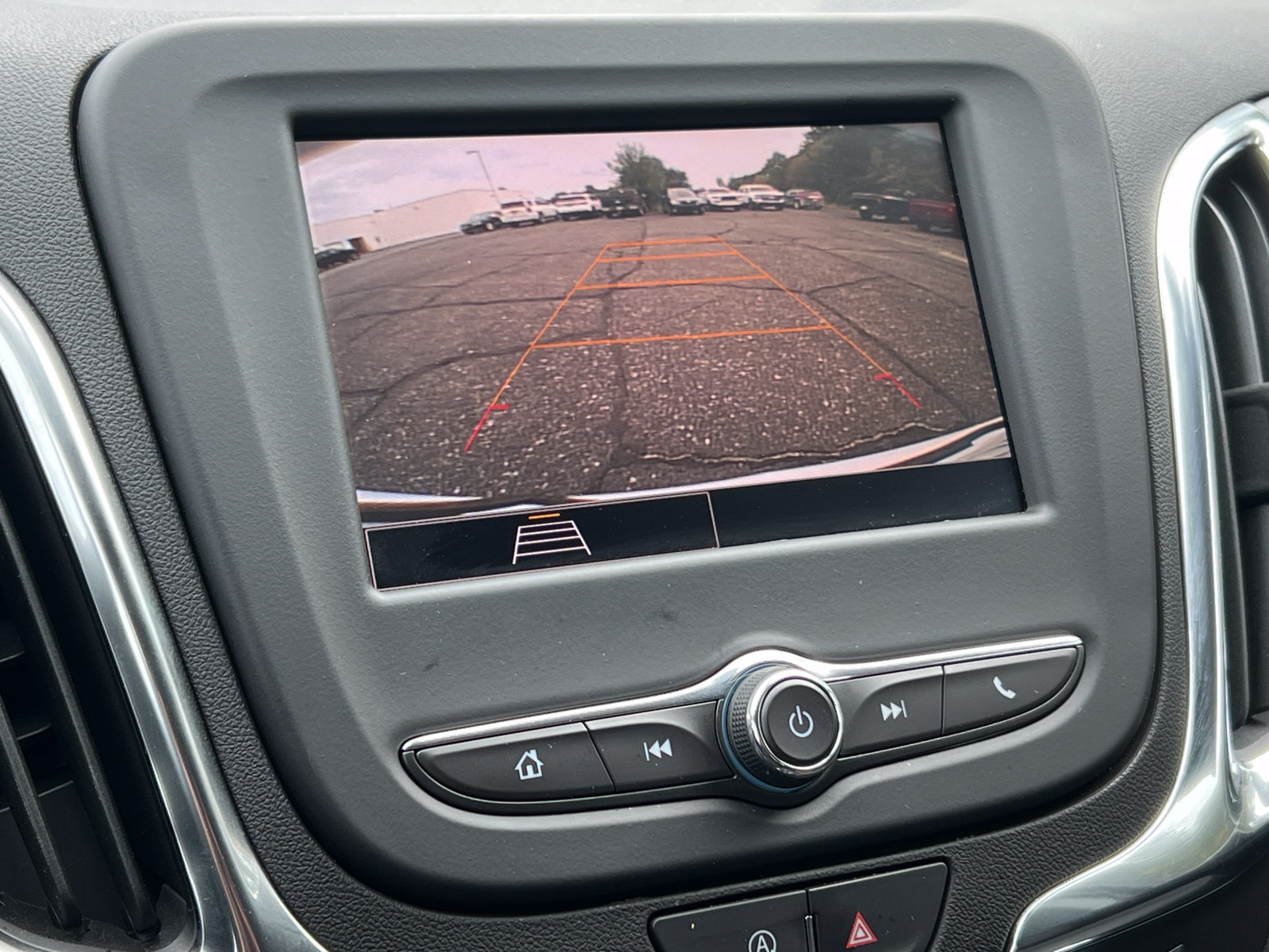 Used 2024 Chevrolet Equinox LT FWD image 21