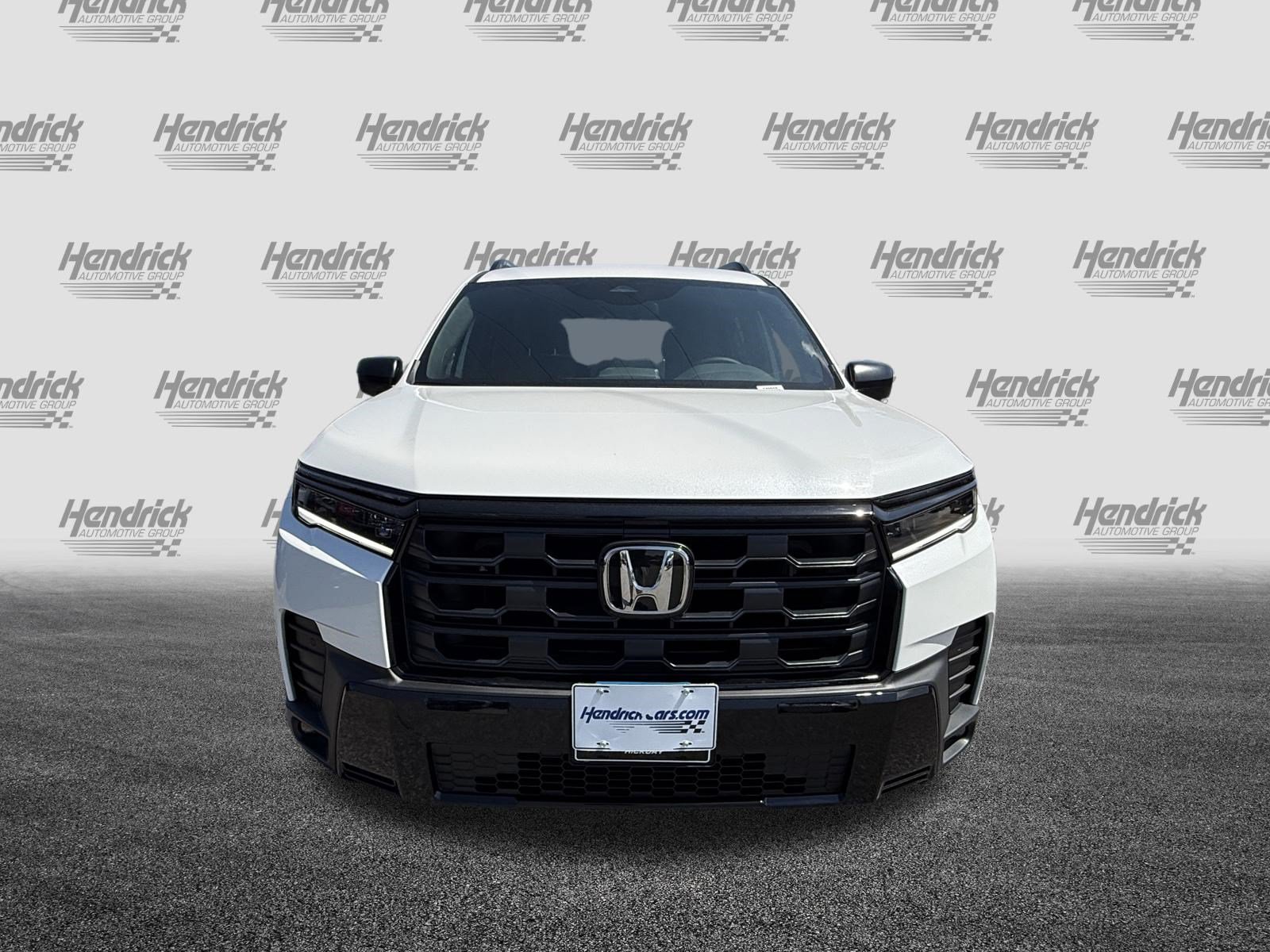 New 2026 Honda Pilot Sport image 3