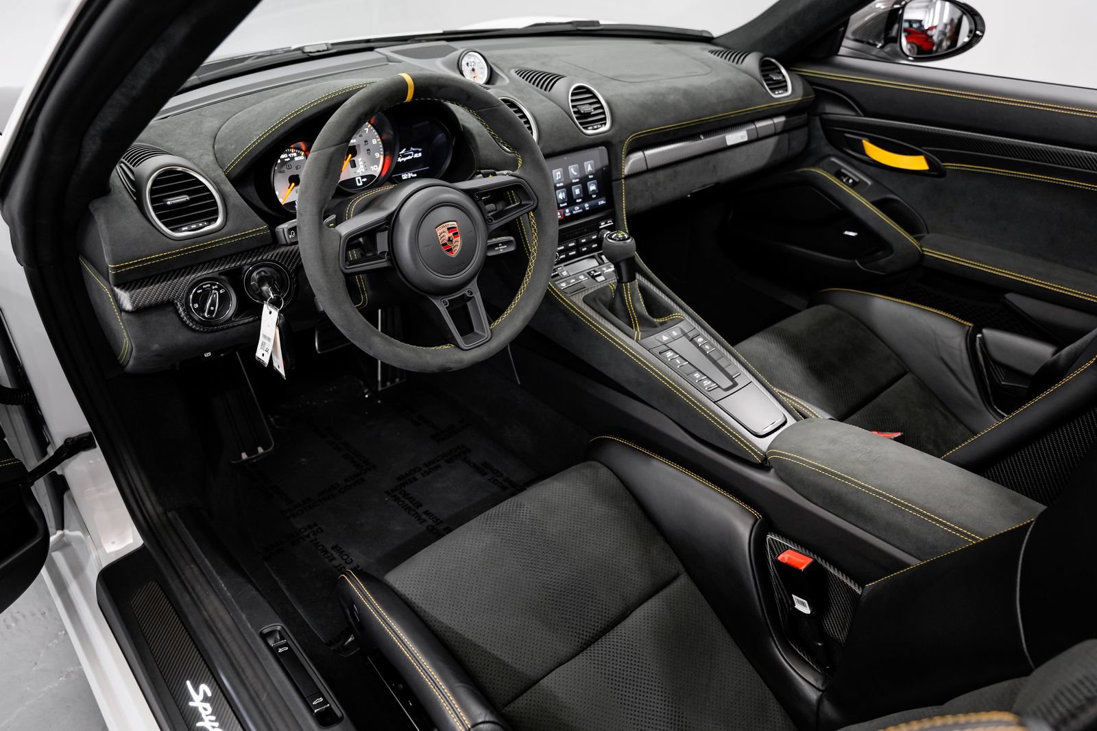 Used 2024 Porsche 718 Boxster Spyder RS RWD image 9